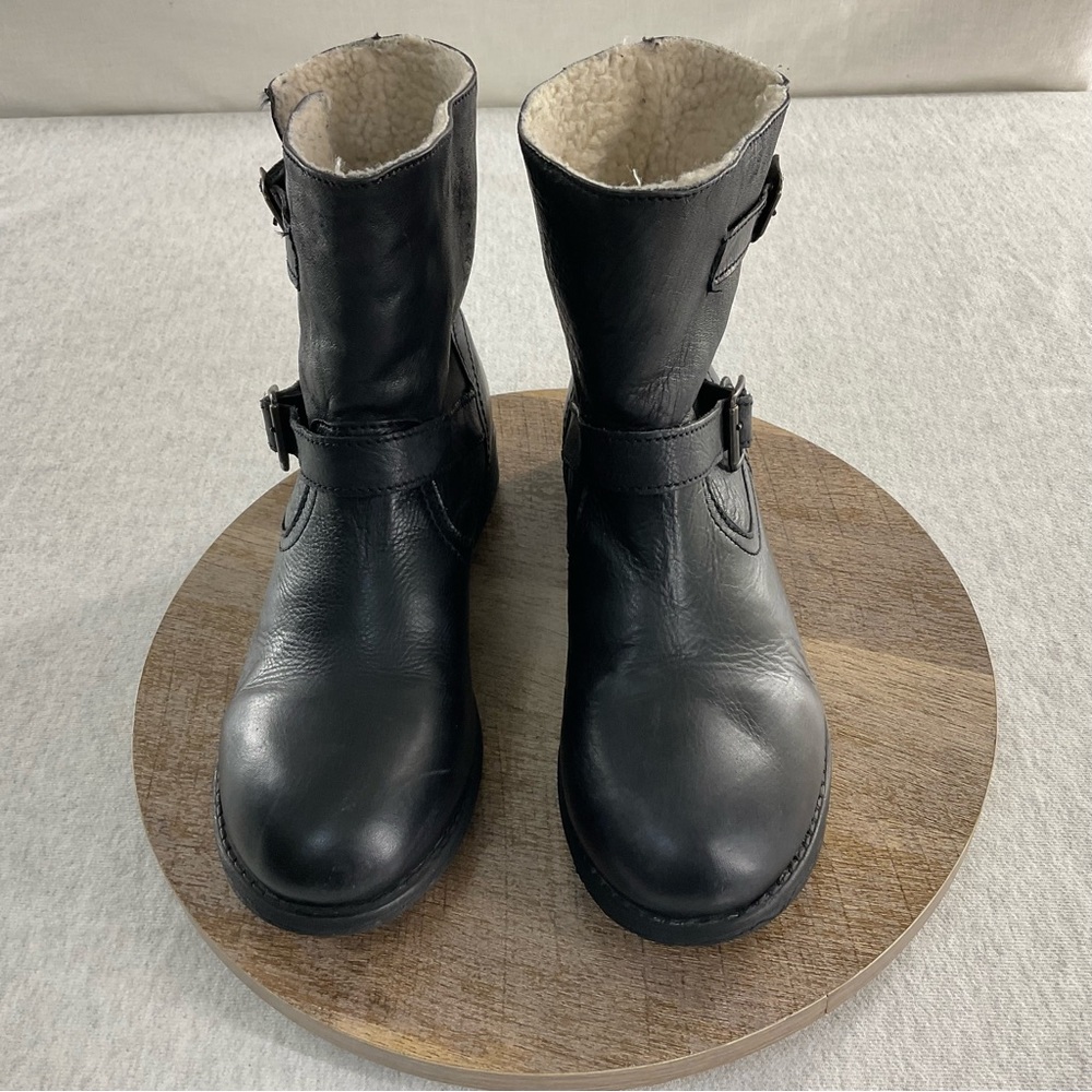 ZIGI SOHO IMRIE LEATHER UPPER FAUX SHEARLING LINING WOMEN’S MOTO BOOTS SIZE: 8M